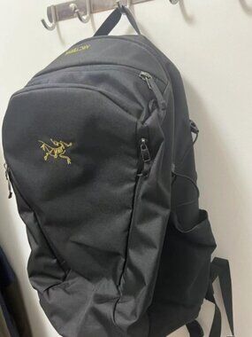 Arcteryx Mantis 26 Backpack, Large Black